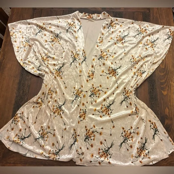 Anthropologie White Floral Kimono Top - Picture 3 of 4